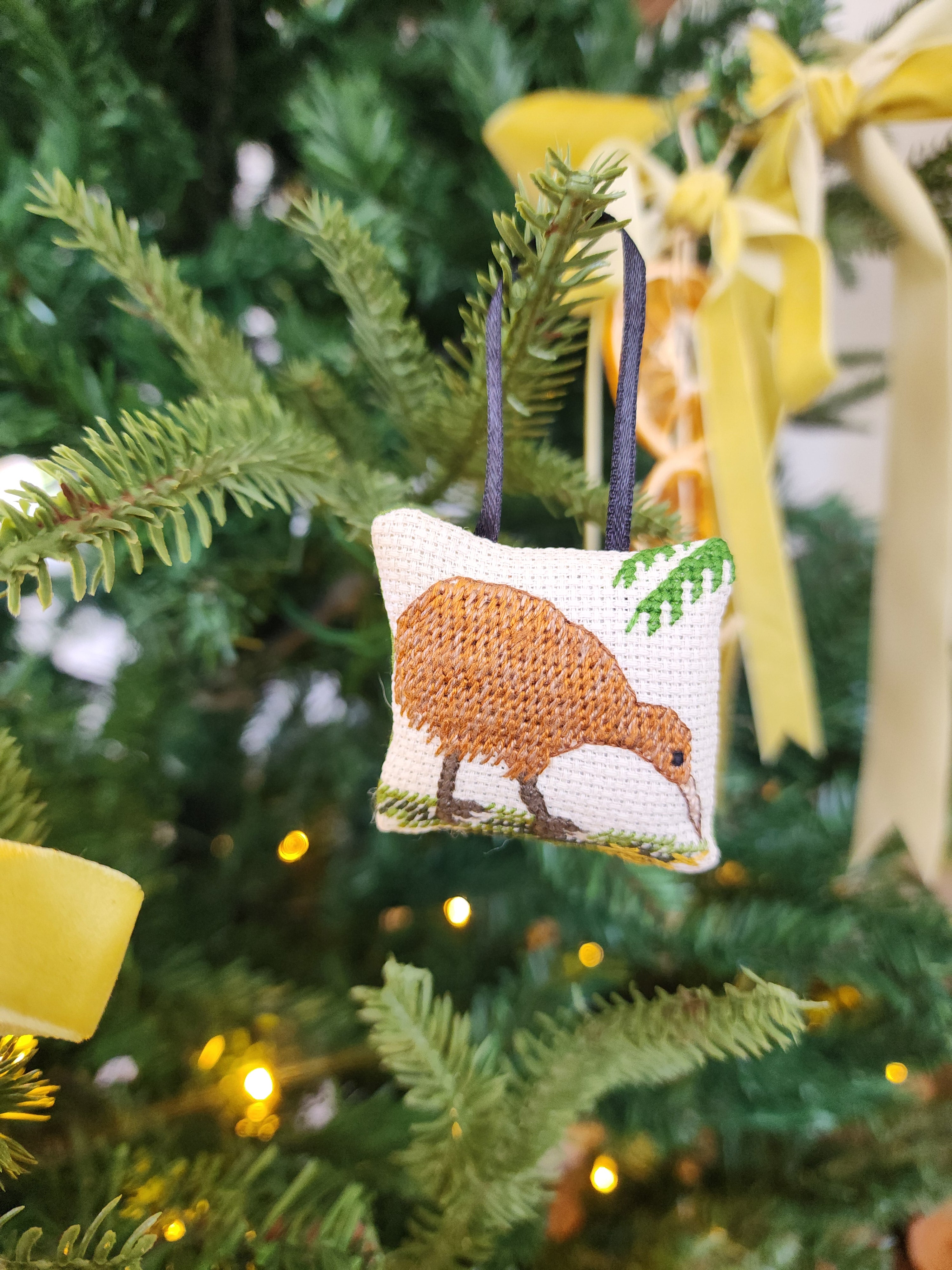 Kiwi Crossstitch Ornament