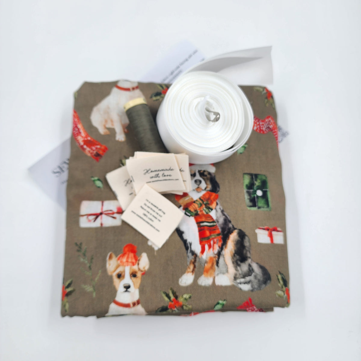 Pooches & Presents (SYO Reusable Gift Bag Set)