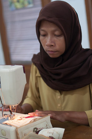 Pohutukawa on Black Ornament