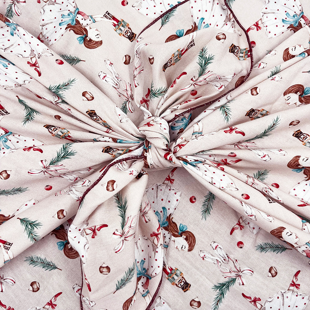 Nutcracker Clara Tanzt - Furoshiki Gift Wrap