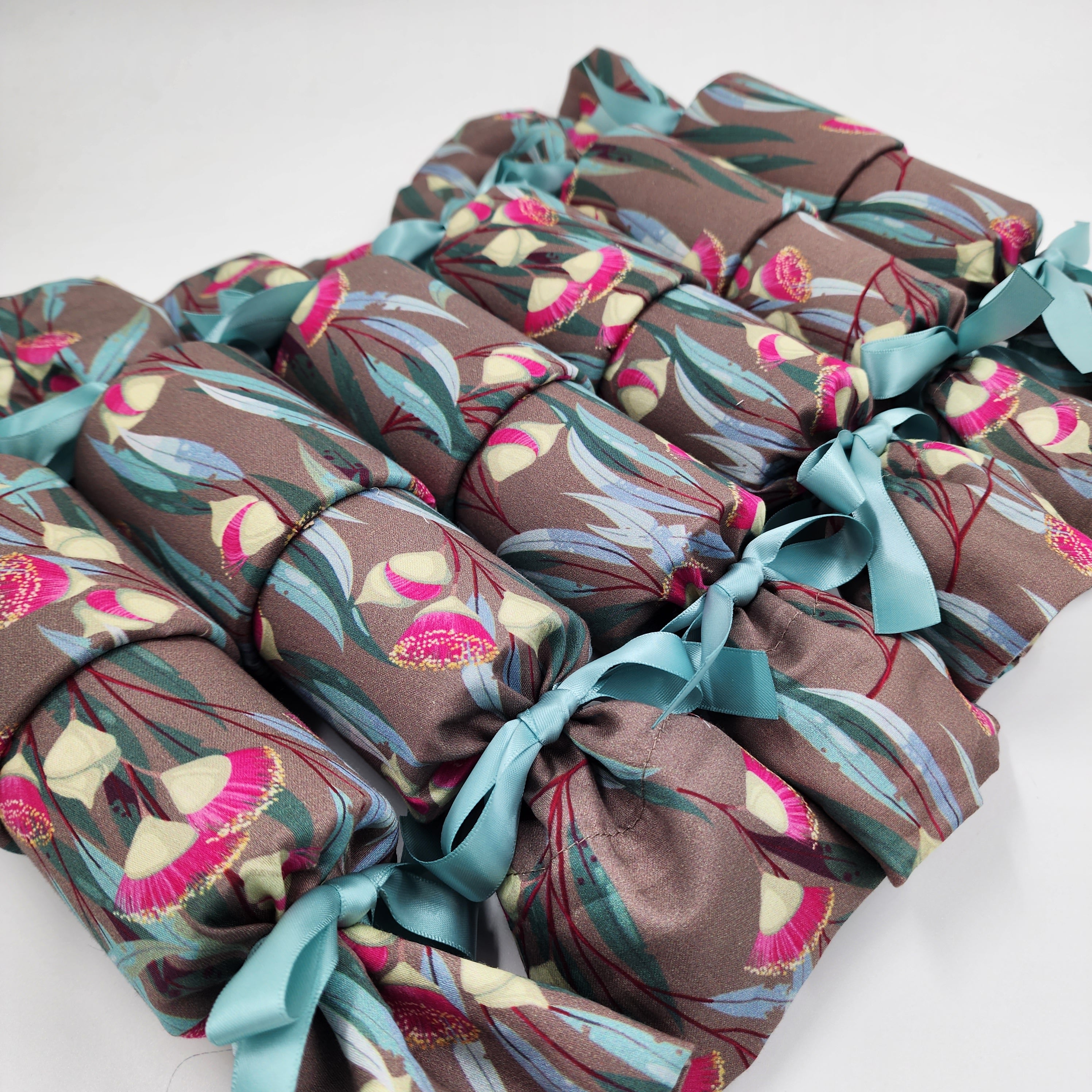 Rosea Operculum (6 Reusable Christmas Crackers)