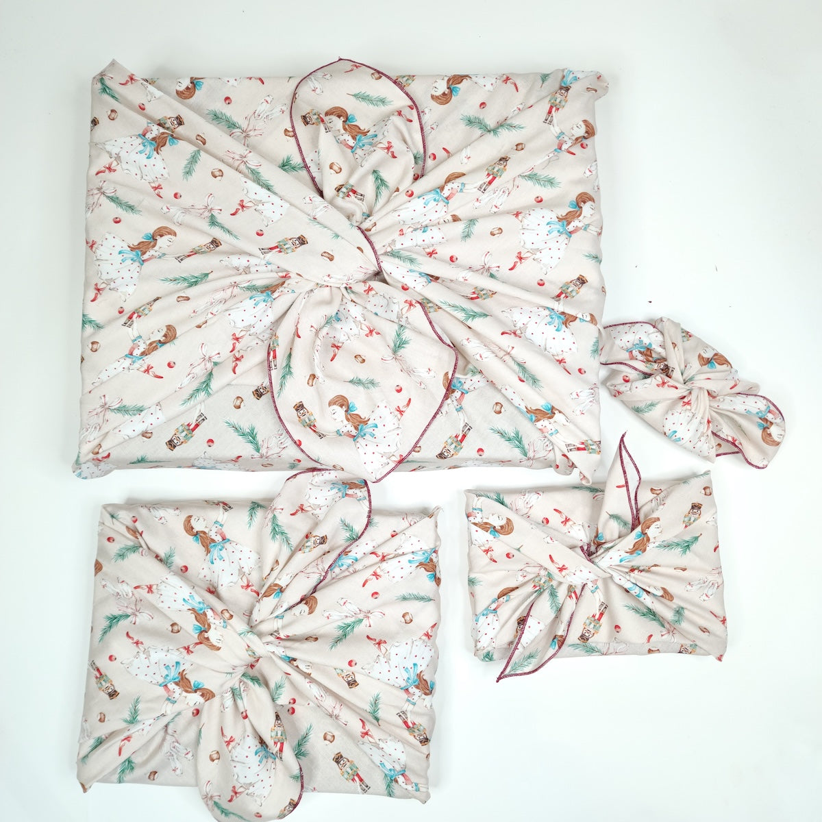 Nutcracker Clara Tanzt - 4 Furoshiki Gift Wraps