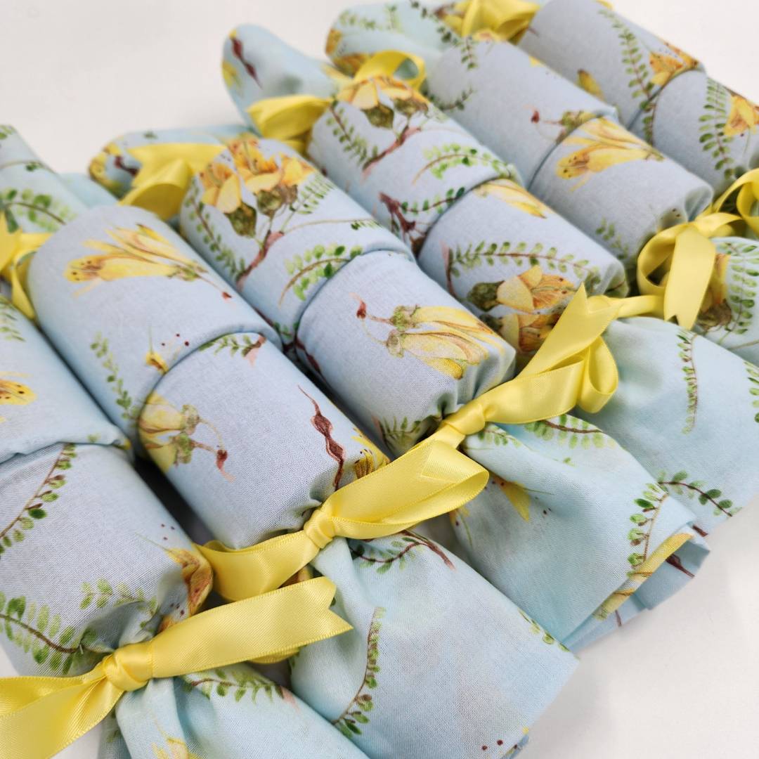 Kikorangi Kowhai (6 Reusable Christmas Crackers)