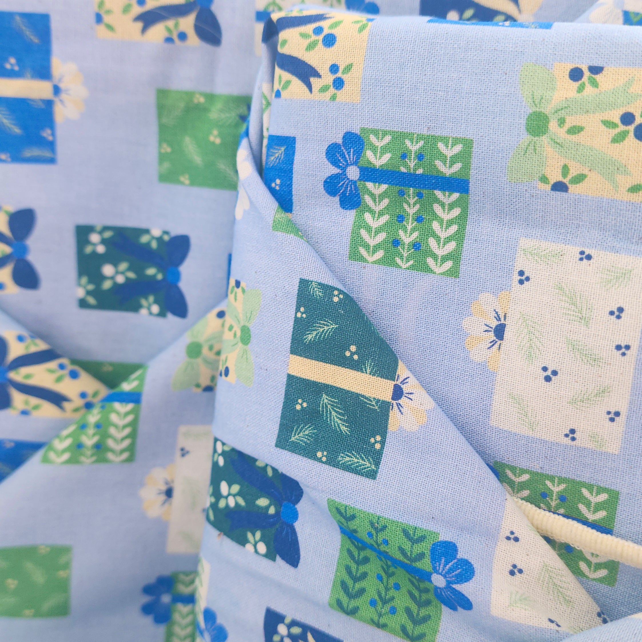 Folk Gaver - 4 Furoshiki Gift Wraps