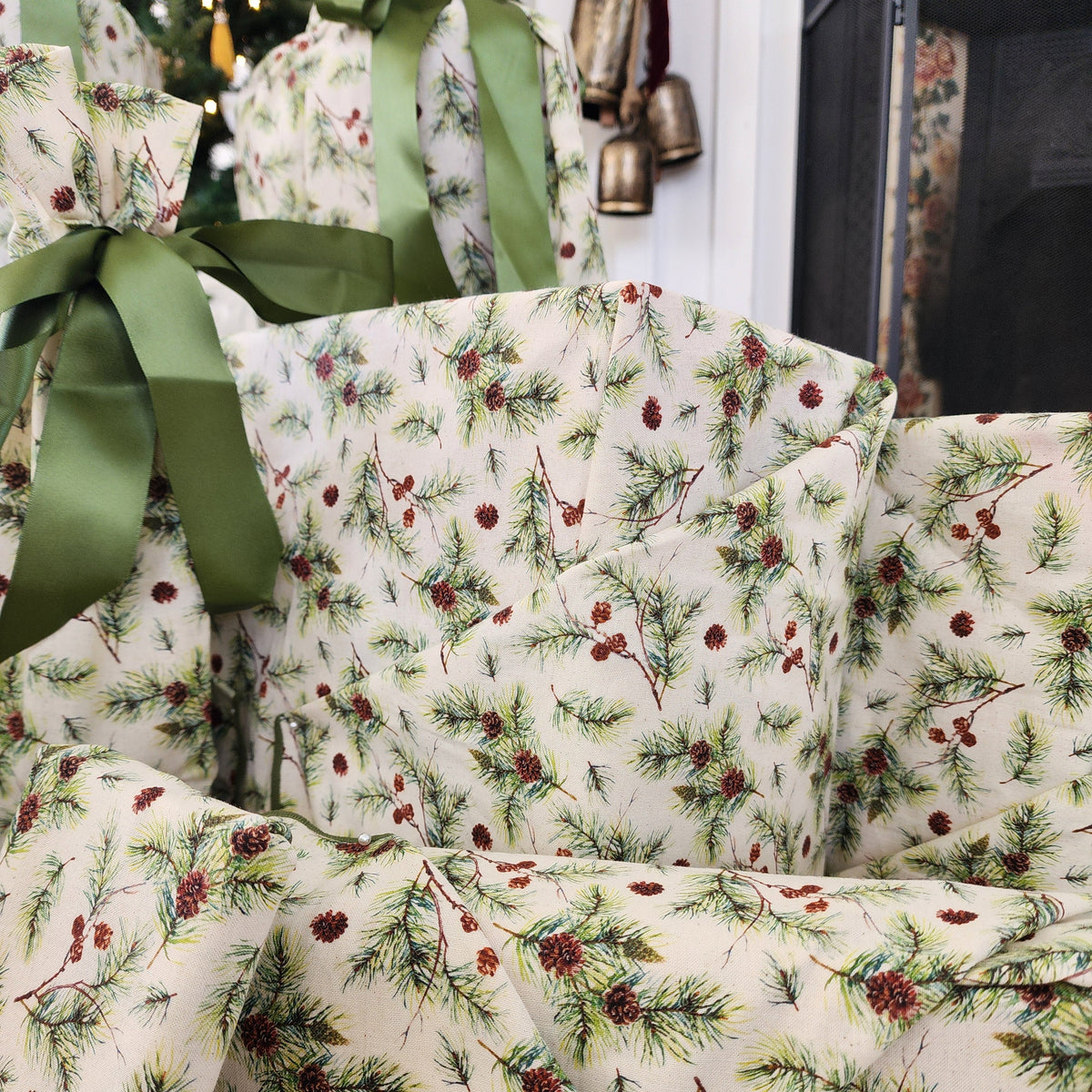 Giuthas ma Nollaige reusable gift wrap