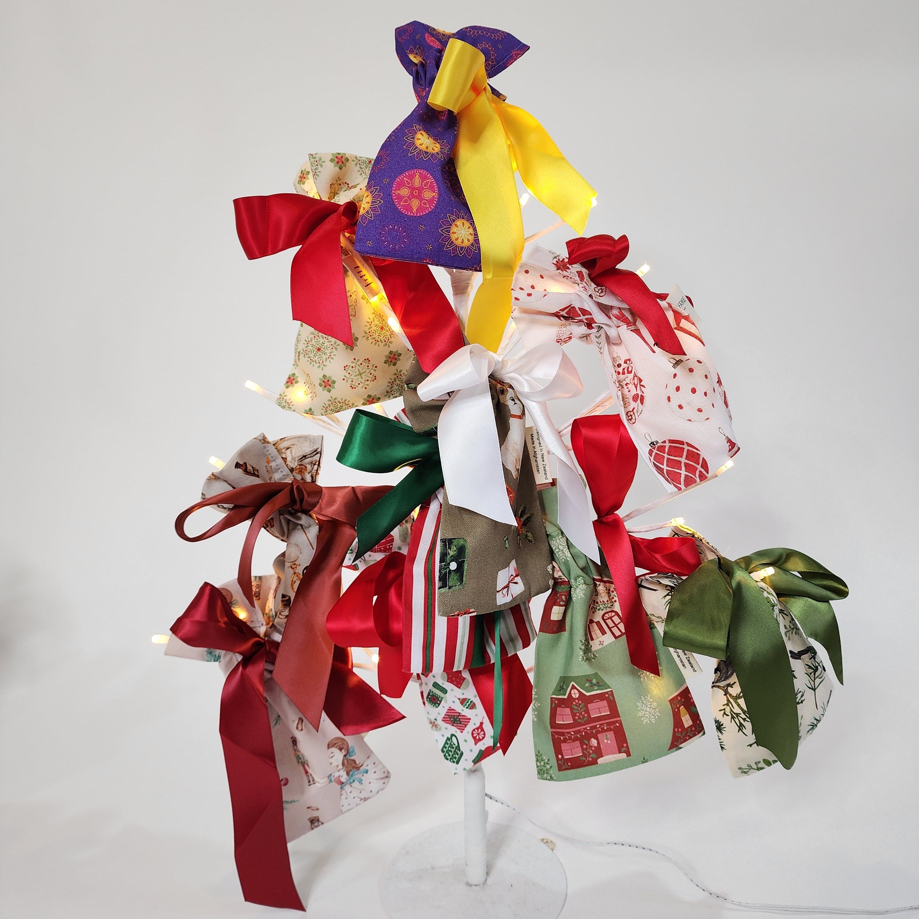 ten tiny reusable gift bags for cash or vouchers at Christmas